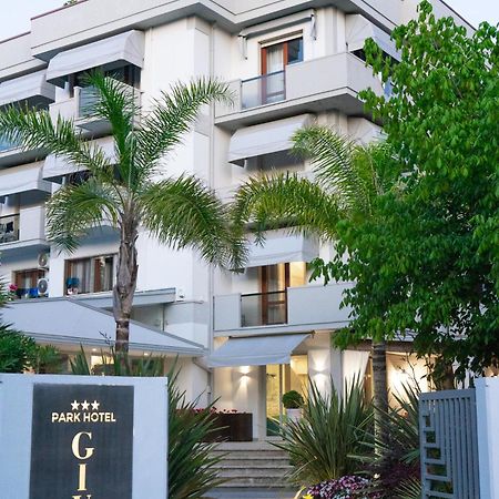 Park Hotel Giusy Лідо-ді-Камайоре Екстер'єр фото